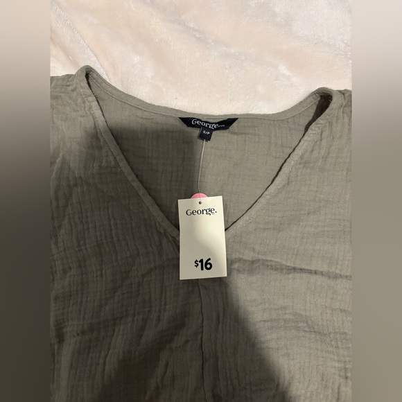 NWT | Crop Top - Picture 2 of 7